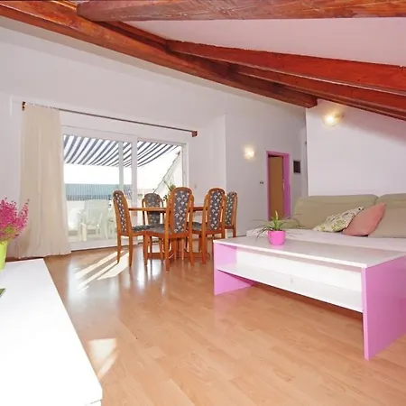 With Parking Space Pirovac, Sibenik - 23330 ピロヴァッツ