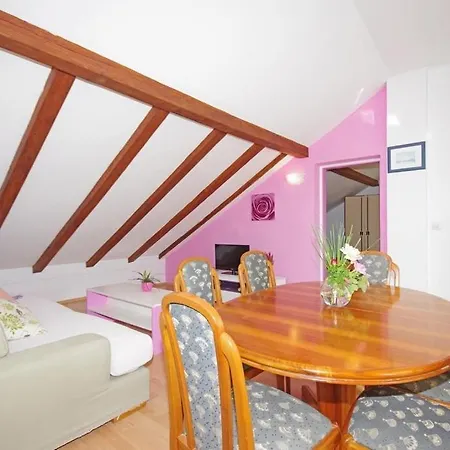 Apartment With A Parking Space Pirovac, Sibenik - 23330