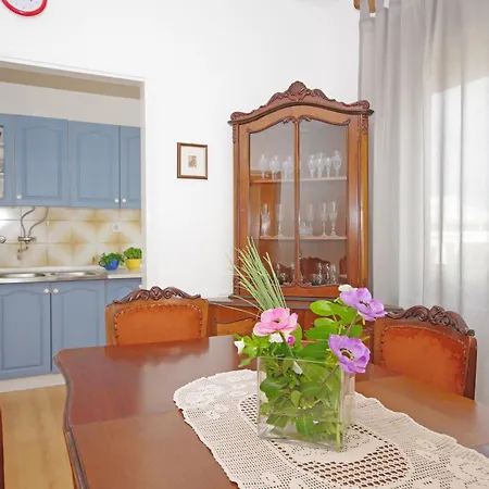 With Parking Space Pirovac, Sibenik - 23330 *