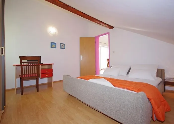 With Parking Space Pirovac, Sibenik - 23330 Appartement Pirovac