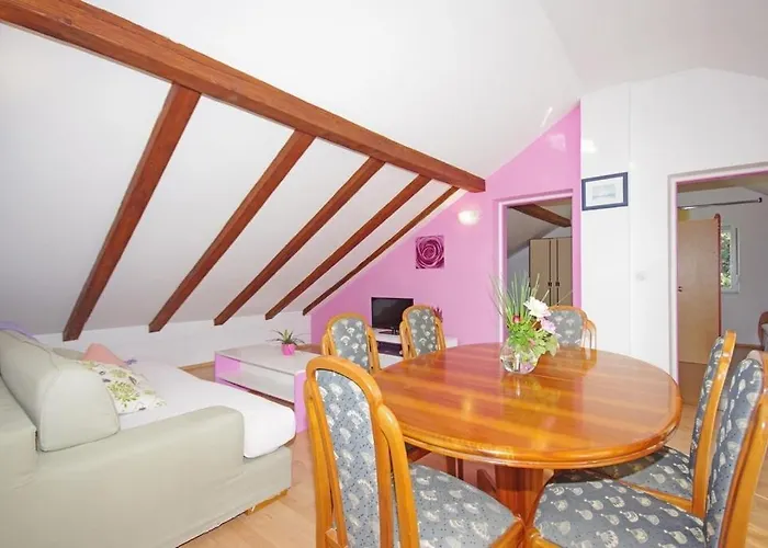 Appartamento With Parking Space Pirovac, Sibenik - 23330